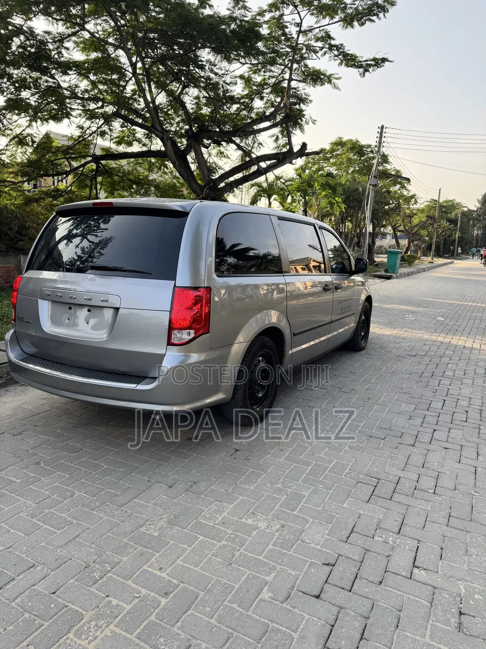 Dodge Caravan 2016 Silver