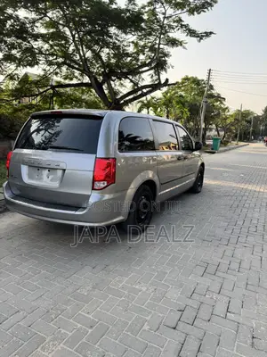 Dodge Caravan 2016 Silver