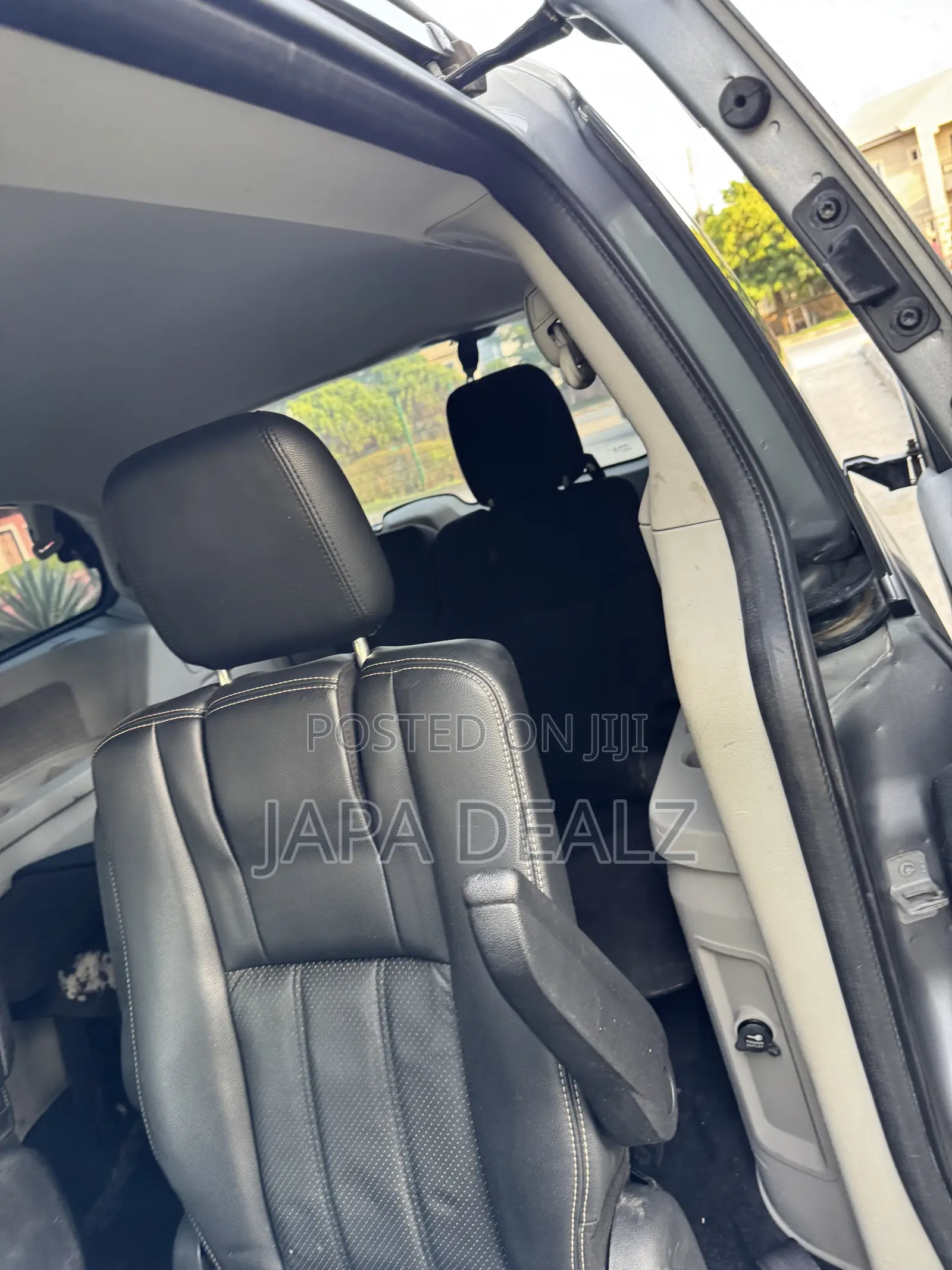 Dodge Caravan 2016 Silver