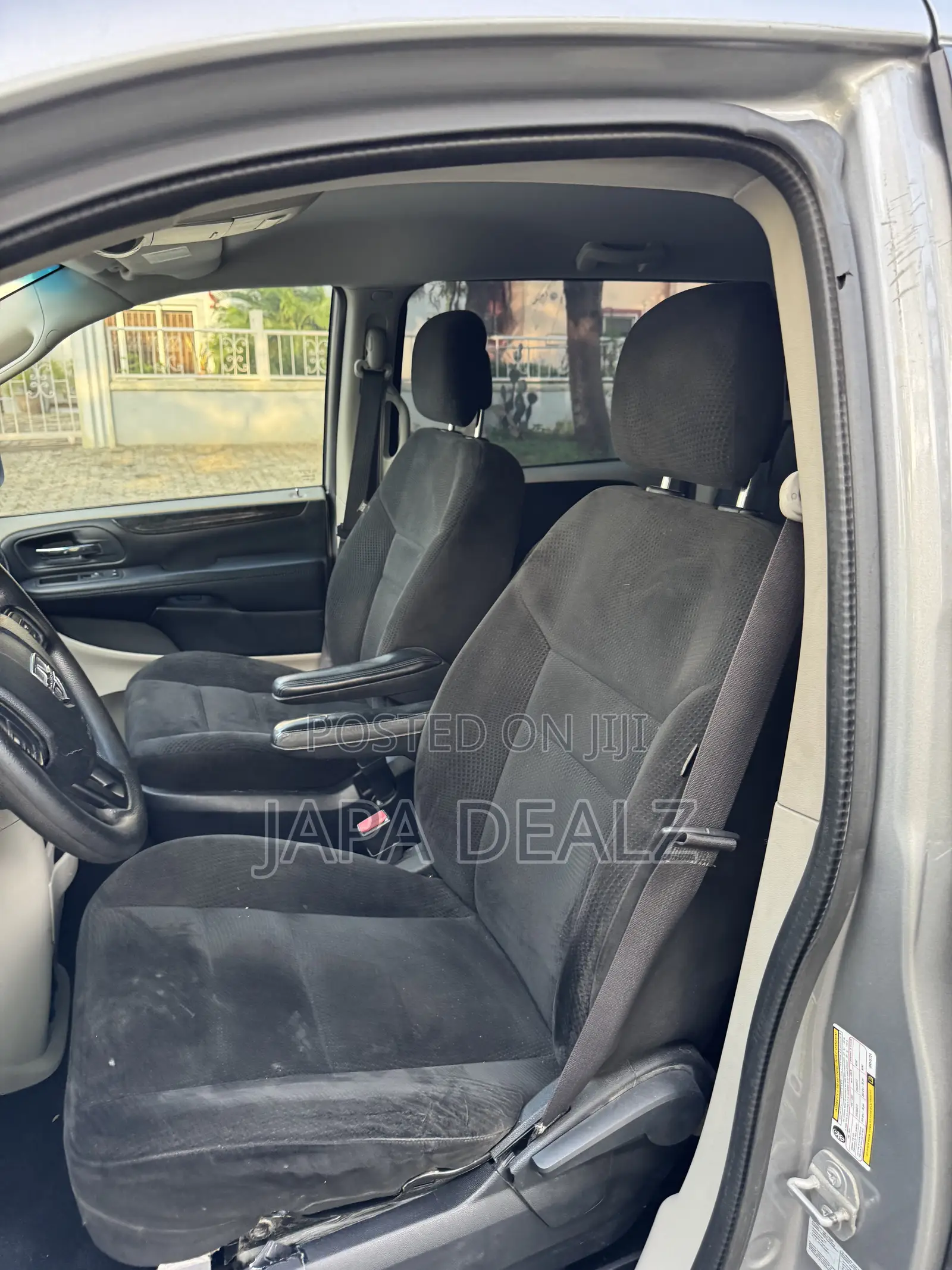 Dodge Caravan 2016 Silver