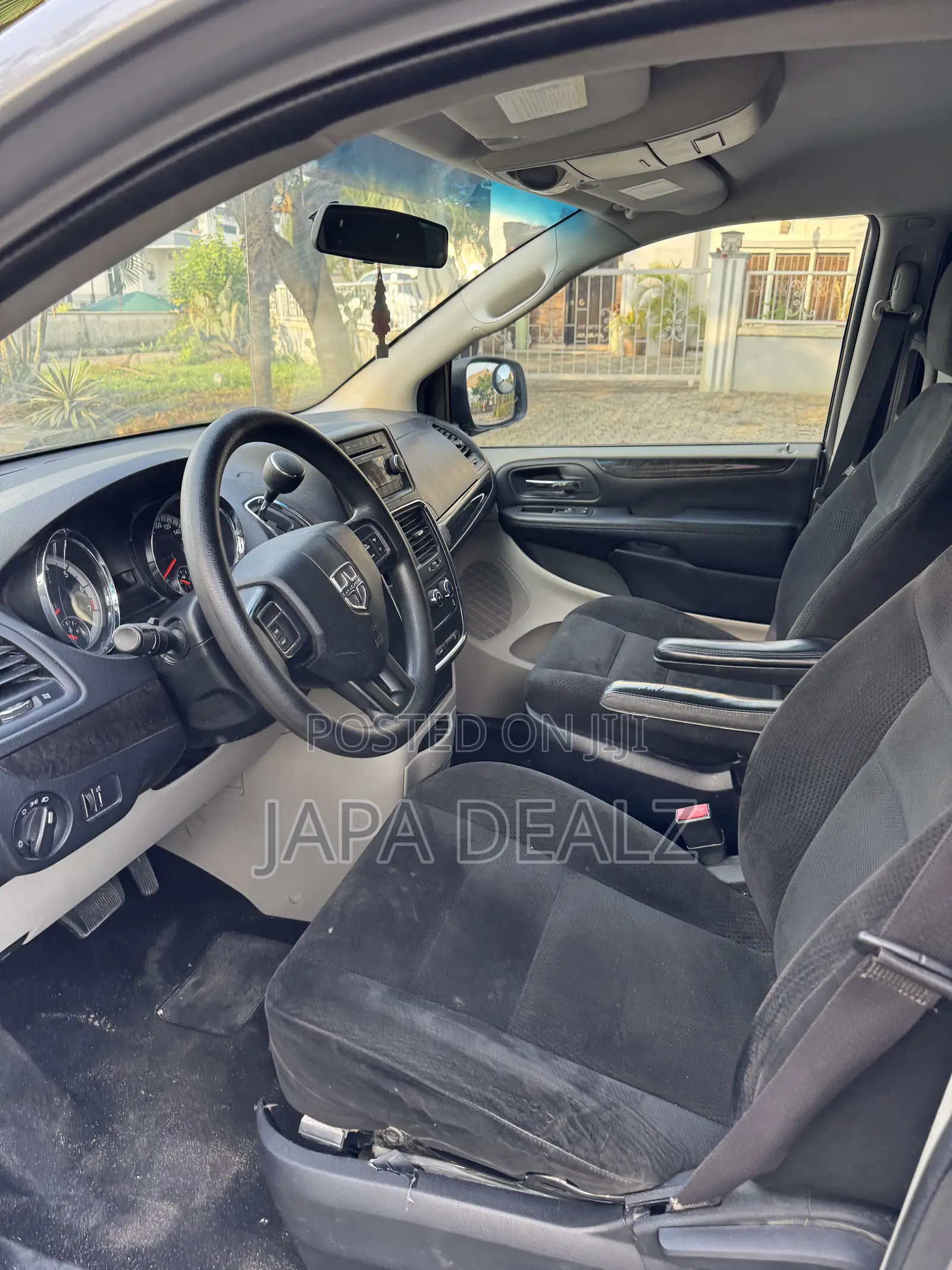 Dodge Caravan 2016 Silver