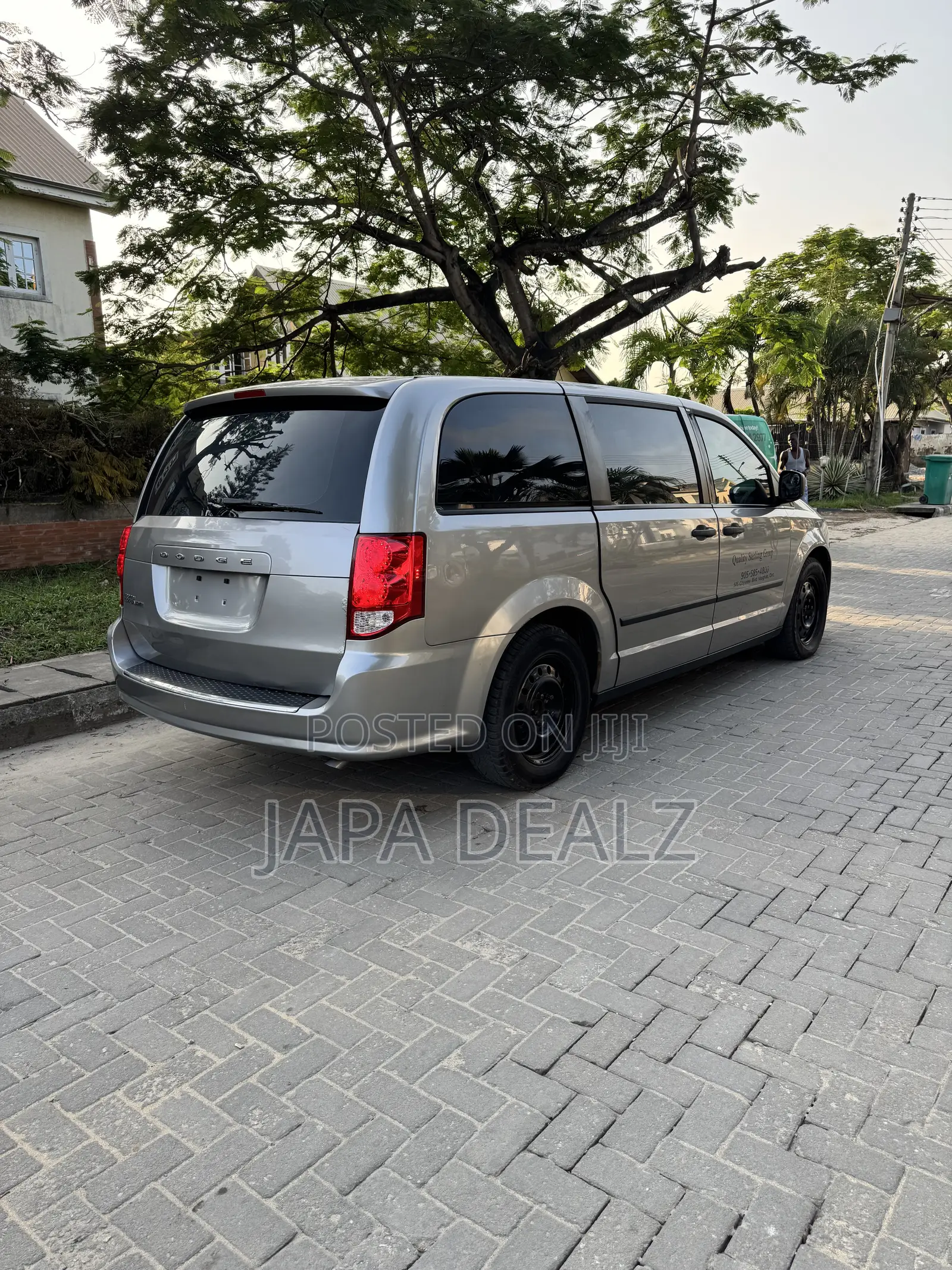 Dodge Caravan 2016 Silver