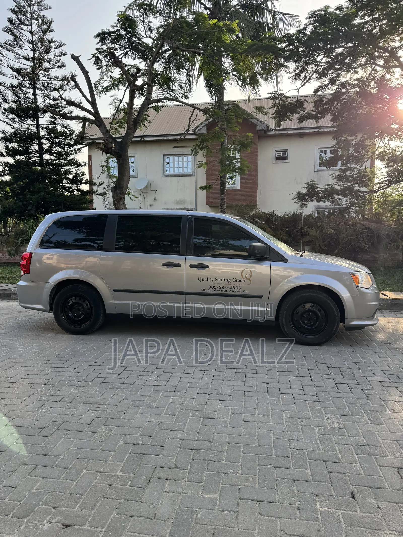 Dodge Caravan 2016 Silver