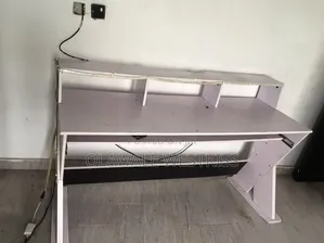 Studio Table