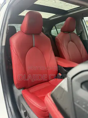 Toyota Camry XSE (2.5L 4cyl 8A) 2019 White