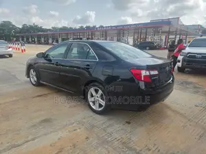 Toyota Camry SE 4dr Sedan (2.5L 4cyl 6A) 2013 Black