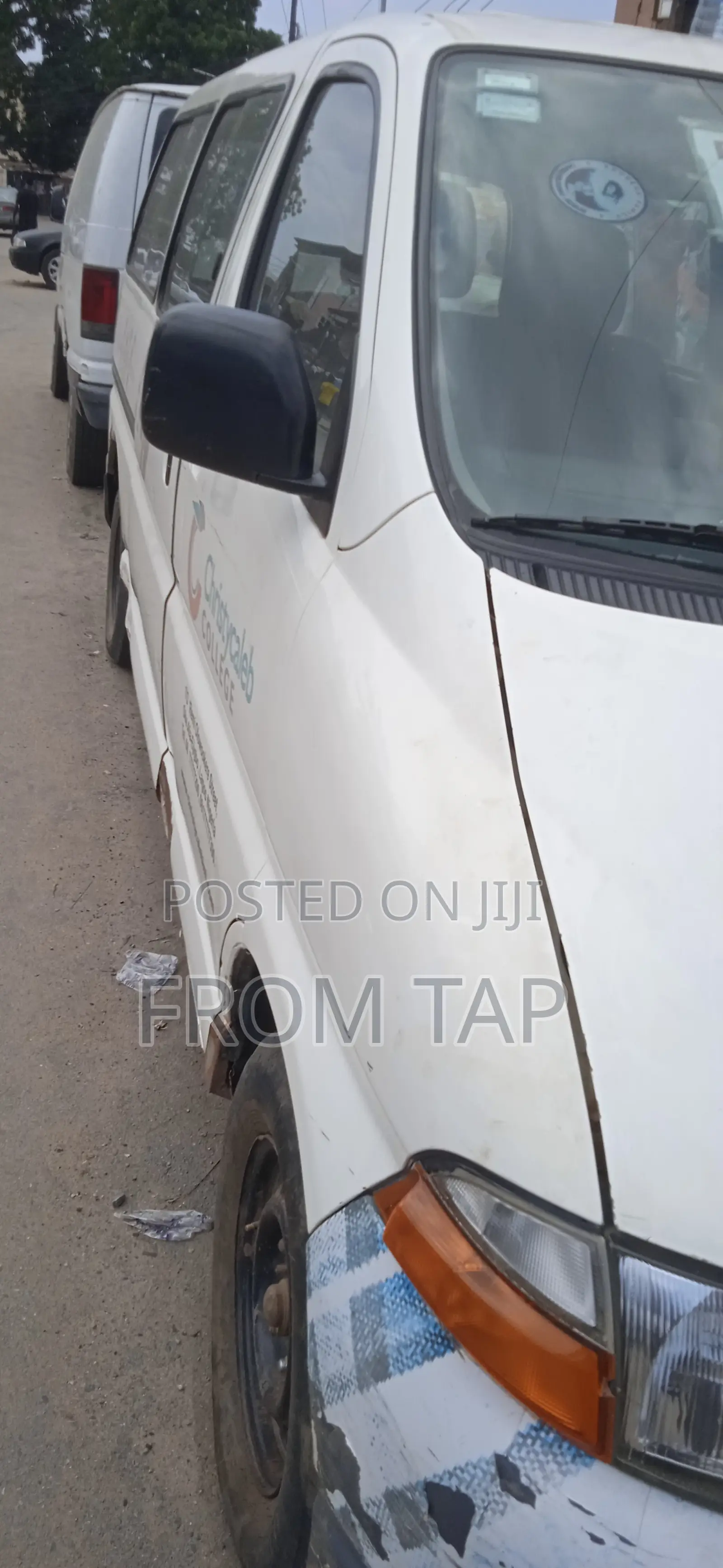 Toyota HiAce 2001 White