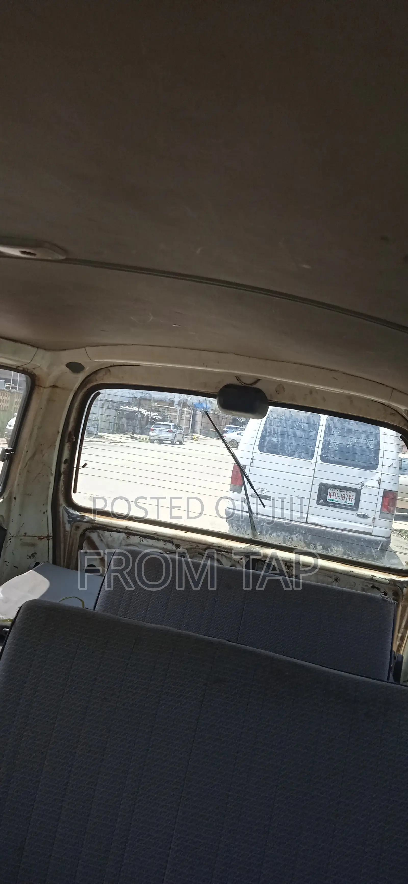 Toyota HiAce 2001 White