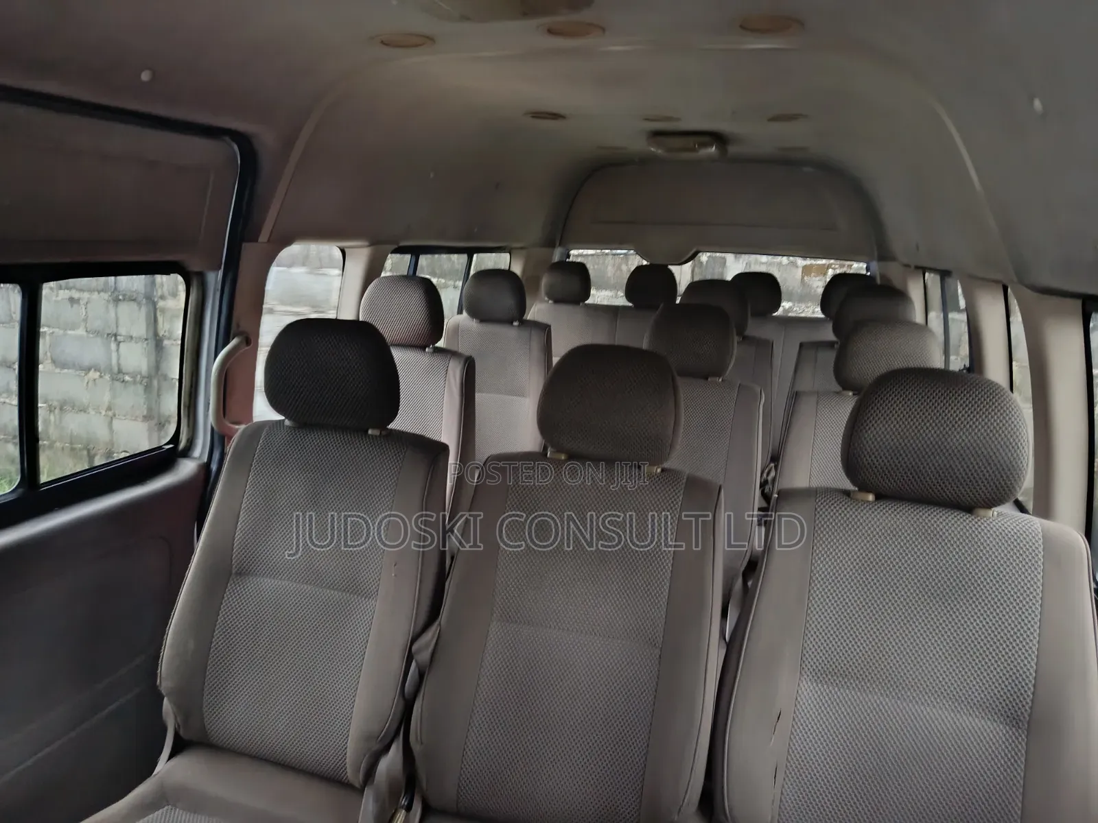 Toyota HiAce 2016 White