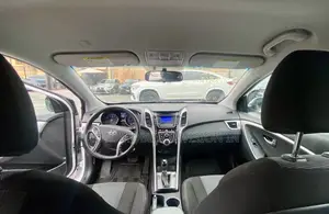 Hyundai Elantra GT 2013 White