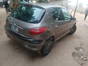 Peugeot 206 2004 Brown