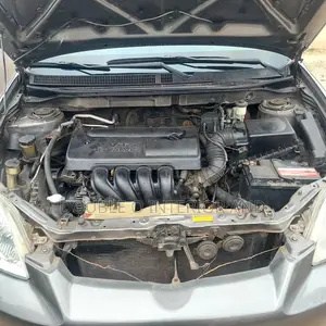Toyota Matrix XR Hatchback AWD (1.8L 4cyl 4A) 2004 Gray