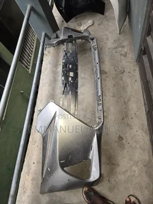 Is250 2017 Empty Front Bumper