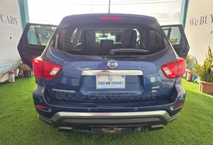 Nissan Pathfinder 2017 Blue