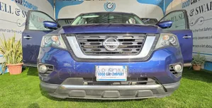 Nissan Pathfinder 2017 Blue