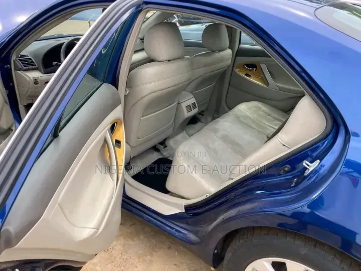 Toyota Camry 2012 Blue