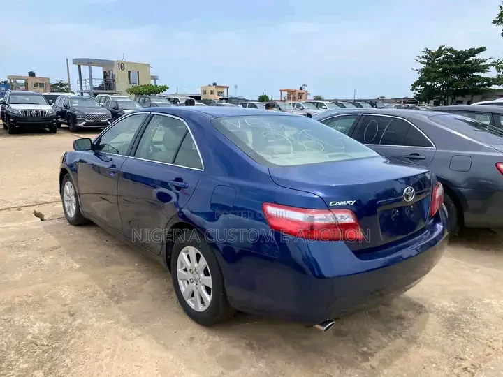 Toyota Camry 2012 Blue