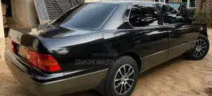Lexus LS 400 RWD 2000 Black