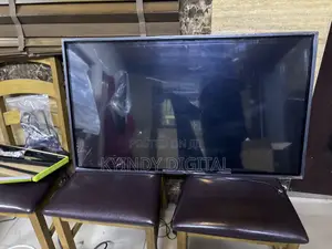 43 Inches Wall Mounted Screen