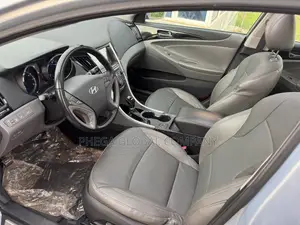Hyundai Sonata Limited 4dr Sedan (2.4L 4cyl 6A) 2014 Silver