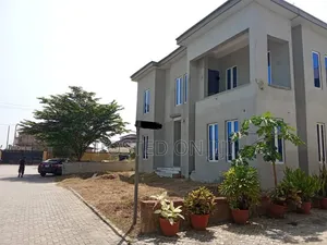 4bdrm Duplex in Pernugal Estate, Sangotedo for sale