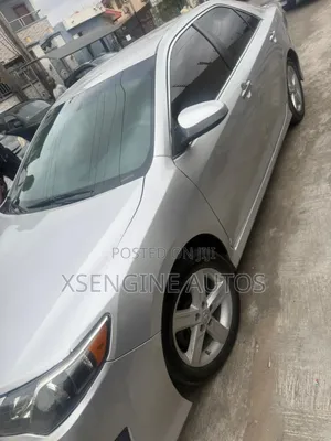 Toyota Camry SE 4dr Sedan (2.5L 4cyl 6A) 2012 Silver