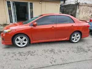 Toyota Corolla 2013 Red