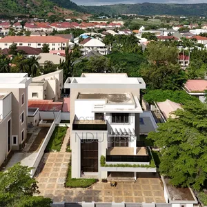6bdrm Duplex in Maitama for sale