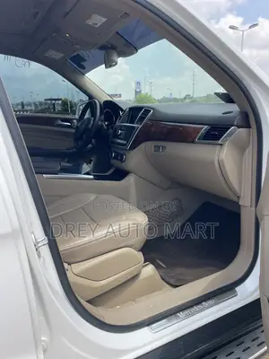 Mercedes-Benz M Class ML350 4dr SUV (3.5L 6cyl 7A) 2014 White