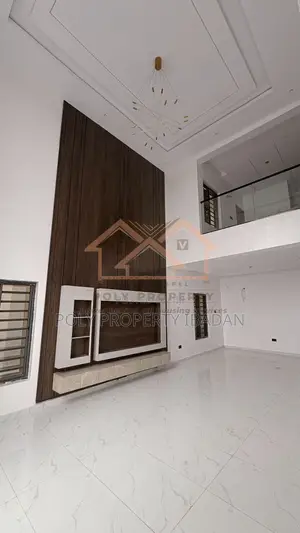 4bdrm Penthouse in Carlton Gate Estate, Ibadan for sale