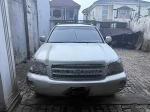 Toyota Highlander V6 FWD 2002 Gold