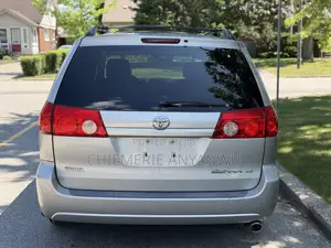 Toyota Sienna LE 4WD 2007 Silver