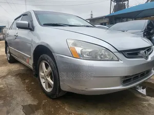 Honda Accord 2004 Silver