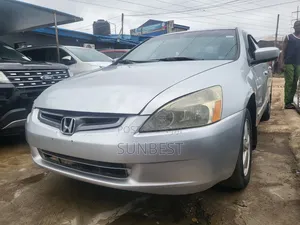 Honda Accord 2004 Silver