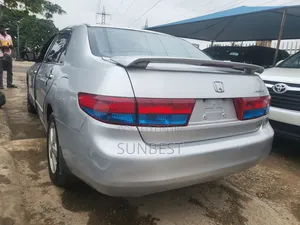 Honda Accord 2004 Silver
