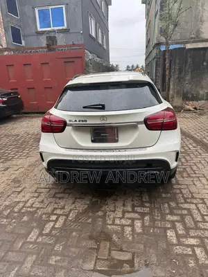 Mercedes-Benz GLA 250 2017 White