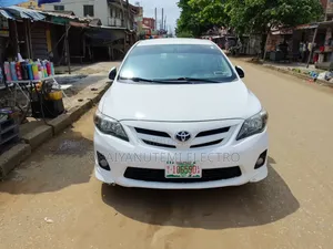 Toyota Corolla 2012 White