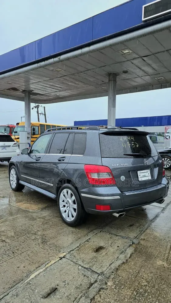 Mercedes-Benz GLK-Class 2011 Gray