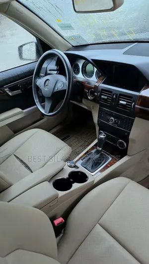 Mercedes-Benz GLK-Class 2011 Gray