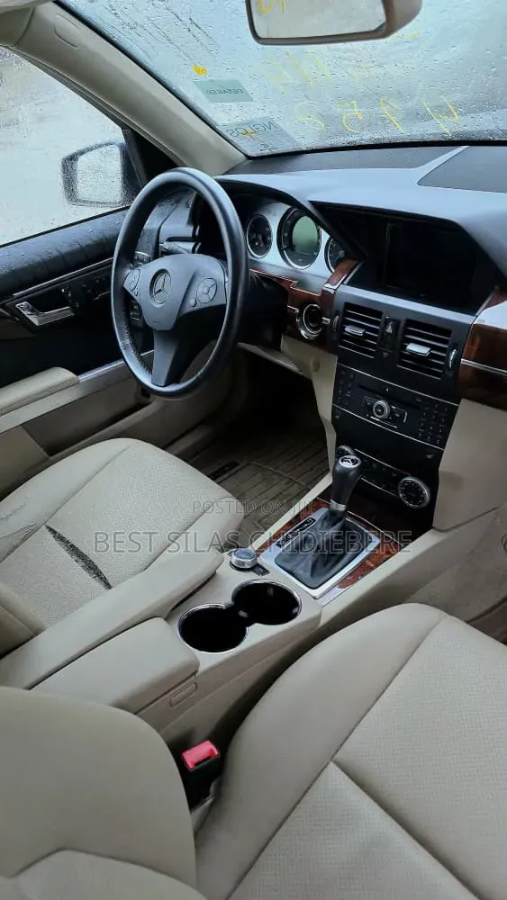 Mercedes-Benz GLK-Class 2011 Gray