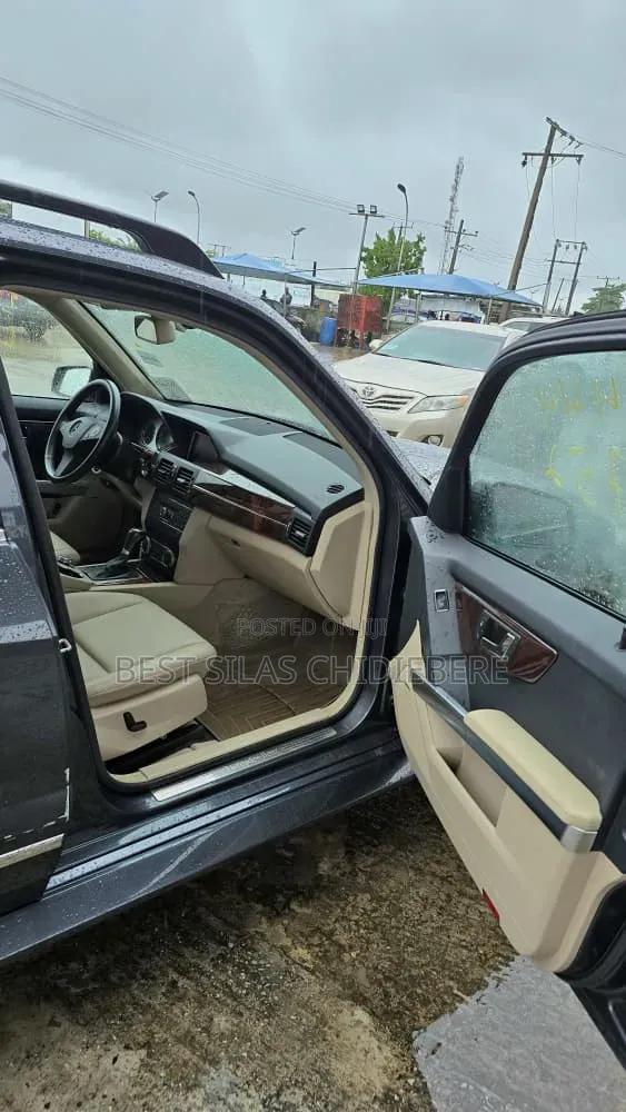 Mercedes-Benz GLK-Class 2011 Gray