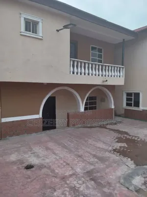 4bdrm Duplex in Unique Estate, Ifo for rent