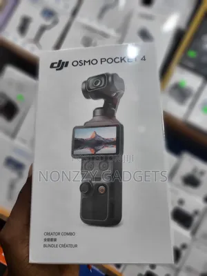 DJI Osmo Pocket 4 Creator Combo