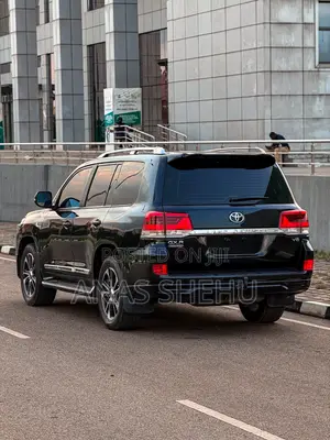 Toyota Land Cruiser 4.6 V8 GXR 2020 Black