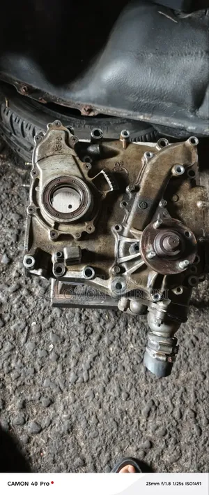 Oil Pump or Chain Cover 3rz-Fe 2.7 Liter Engine Old Model