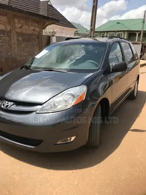 Toyota Sienna LE AWD 2006
