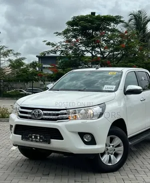 Toyota Hilux 2019 White