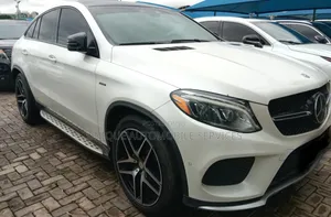 Mercedes-Benz GLE-Class 2016 Off white