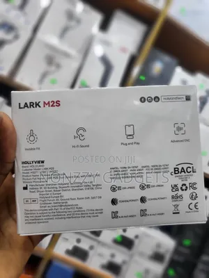 Hollyland Lark M2S Wireless Lavalier Microphone System.
