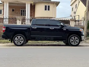 Toyota Tundra Limited 5.7L V8 4x2 Double Cab 6.6 ft. box 145.7 in. WB